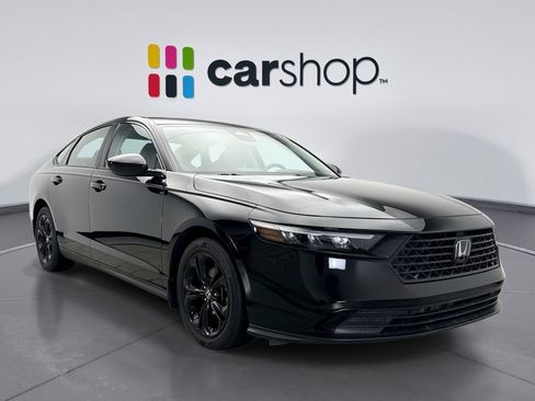 Used 2025 Honda Accord SE image 7