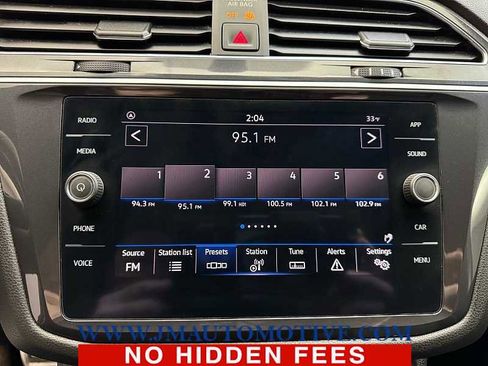 Used 2021 Volkswagen Tiguan SE R-Line image 23