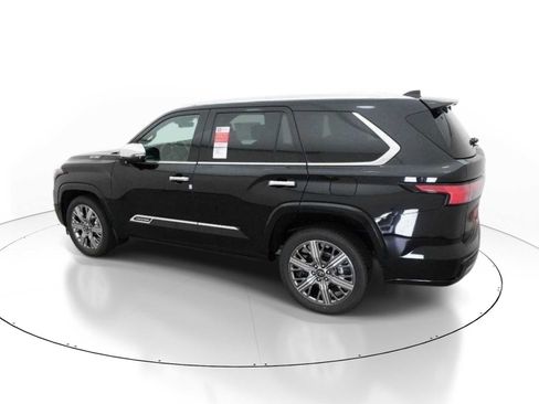 Used 2026 Toyota Sequoia Capstone AWD/4WD image 3