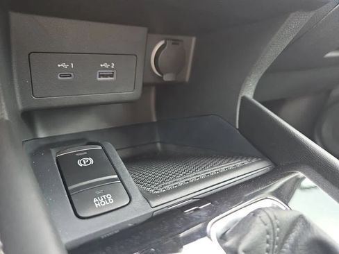 Used 2023 Nissan Kicks SV w/ Interior Electronics Package FWD image 29