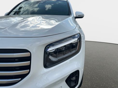 New 2026 Mercedes-Benz GLB 250 image 9