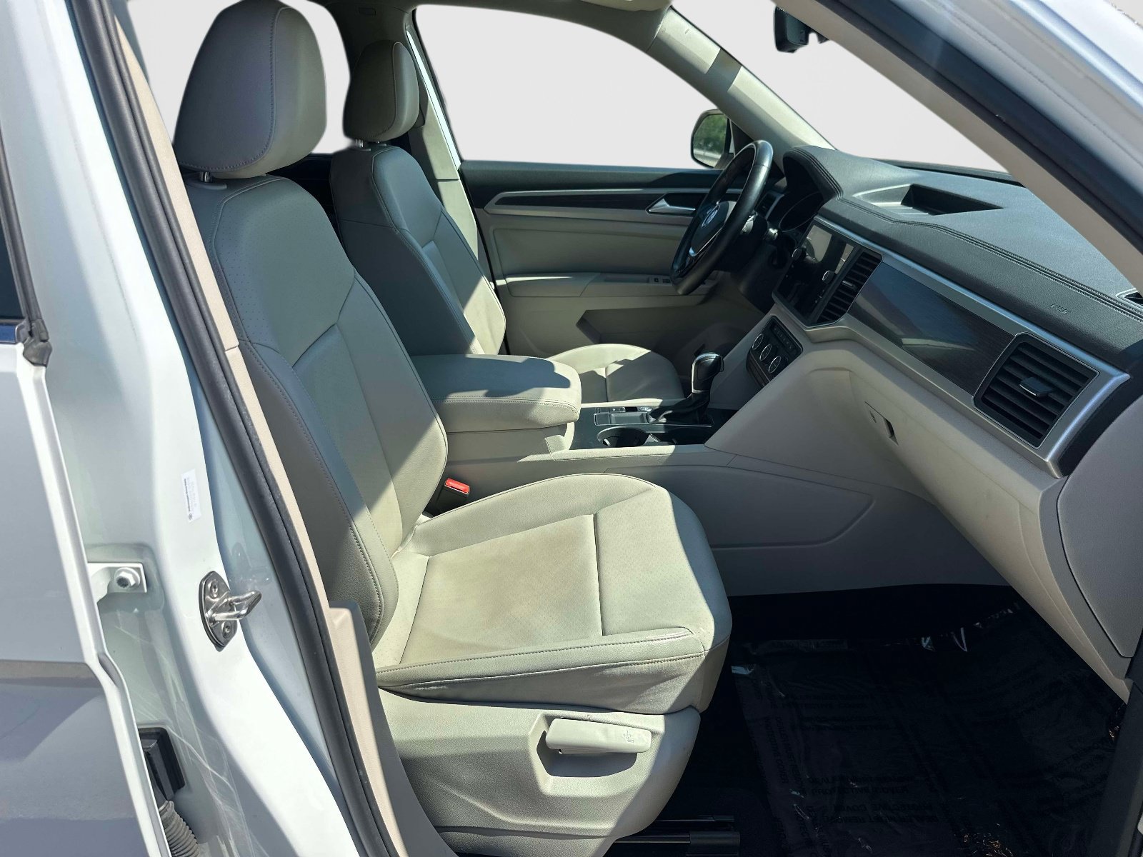 Used 2018 Volkswagen Atlas SE FWD image 10