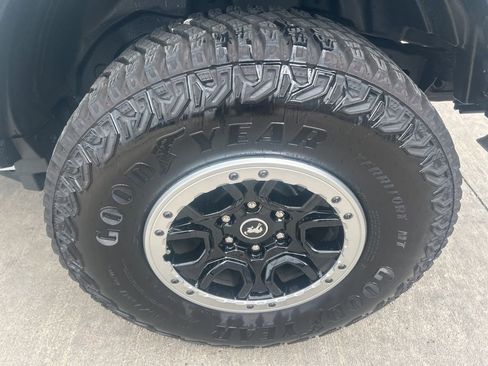 Used 2023 Ford Bronco 4-Door w/ Sasquatch Package image 30