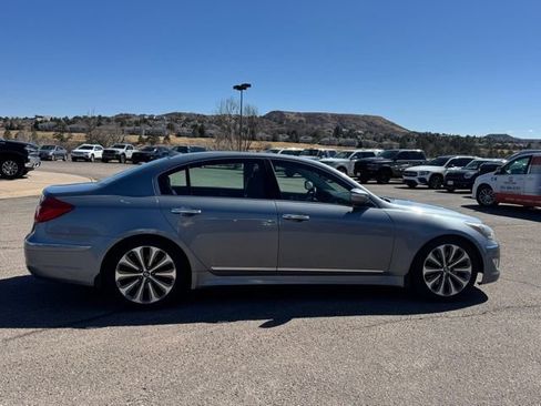 Used 2014 Hyundai Genesis 5.0 R-Spec RWD image 6