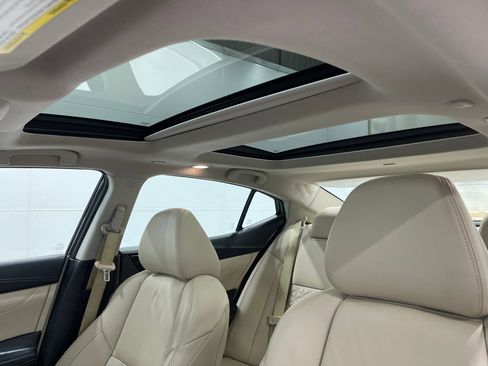 Used 2019 Nissan Maxima Platinum w/ Sport Mat Group image 12