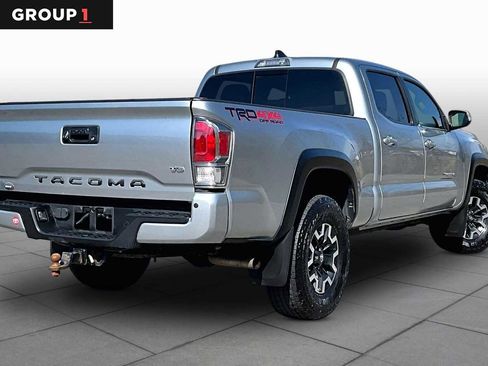 Used 2022 Toyota Tacoma TRD Off-Road w/ Technology Package AWD/4WD image 13