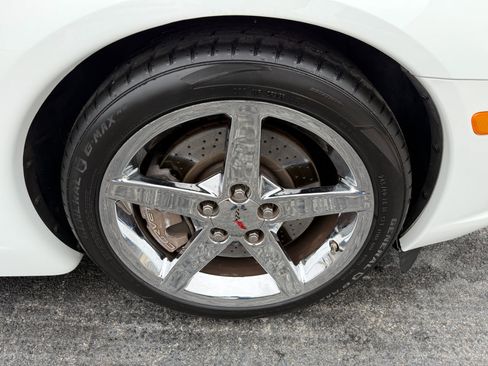 Used 2007 Chevrolet Corvette Coupe w/ Preferred Equipment Group image 25