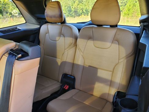 Used 2016 Volvo XC90 T6 image 31