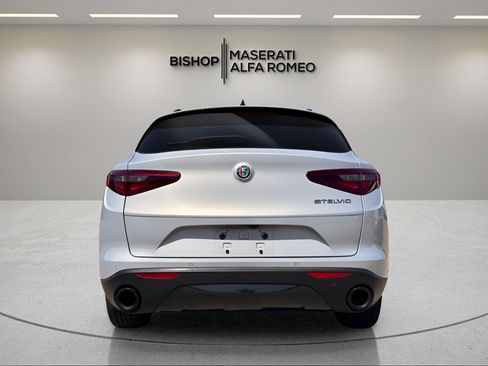 Used 2023 Alfa Romeo Stelvio Sprint RWD image 6