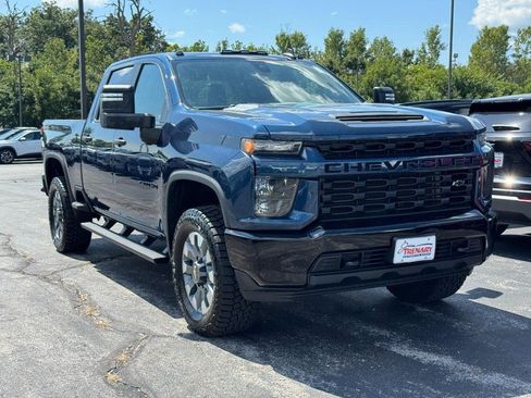 Used 2023 Chevrolet Silverado 2500 Custom w/ Custom Value Package AWD/4WD image 2