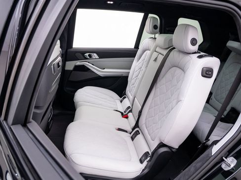 Used 2024 BMW X7 xDrive40i w/ Executive Package AWD/4WD image 18
