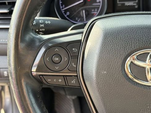 Used 2022 Toyota Camry SE w/ Carpet Mat Package (TMS) image 23