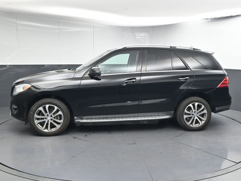 Used 2016 Mercedes-Benz GLE 350 w/ Premium Package image 5