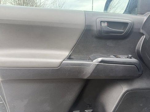 Used 2021 Toyota Tacoma SR image 10