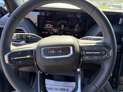 Certified 2025 GMC Yukon XL AT4 AWD/4WD image 15