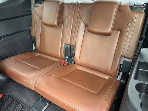 Used 2021 Volkswagen Atlas SE w/ Towing Package image 17