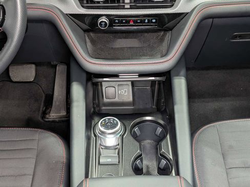 Used 2025 Ford Explorer ST-Line w/ ST-Line Street Pack AWD/4WD image 19