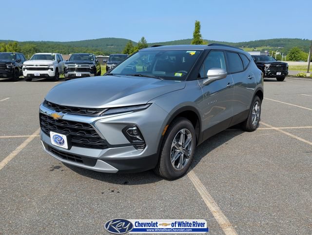 New 2026 Chevrolet Blazer LT AWD/4WD image 1