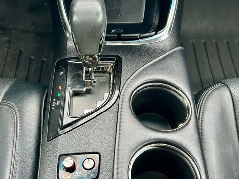 Used 2014 Toyota Avalon Limited w/ Technology Package image 22