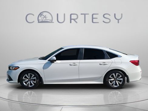 Used 2023 Honda Civic LX image 4