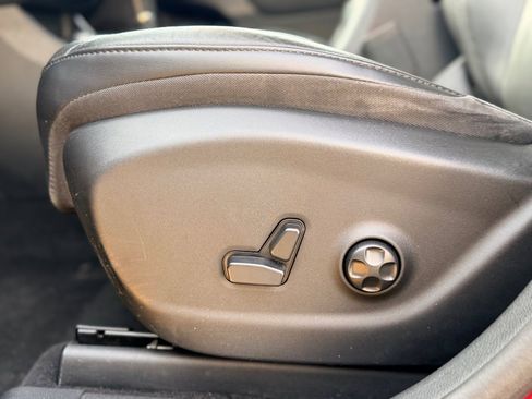 Used 2020 Jeep Cherokee Latitude Lux w/ Quick Order Package 26H Lux image 8