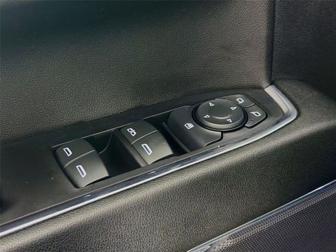Used 2024 Chevrolet Silverado 1500 LT image 18