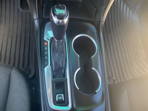 Used 2019 Chevrolet Equinox LT FWD image 10