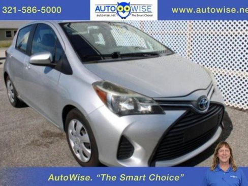 Used 2017 Toyota Yaris L image 3