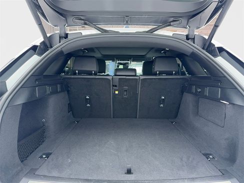 Used 2025 Land Rover Range Rover Velar Dynamic SE image 13