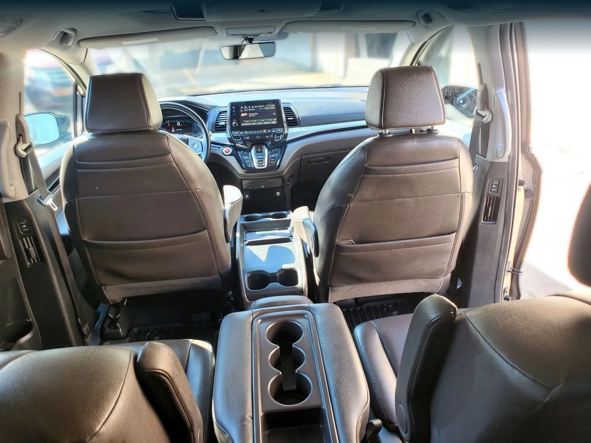 Used 2018 Honda Odyssey Elite image 32