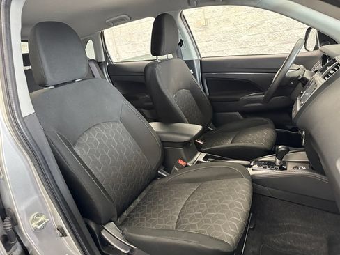 Used 2025 Mitsubishi Outlander Sport ES AWD/4WD image 46