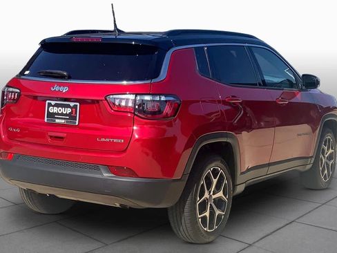 Used 2025 Jeep Compass Limited AWD/4WD image 13