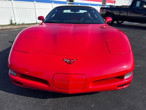 Used 2004 Chevrolet Corvette Convertible w/ Preferred Equipment Group RWD image 8