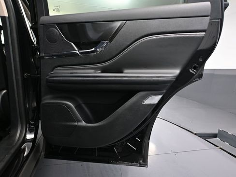 Used 2024 Lincoln Corsair AWD image 41