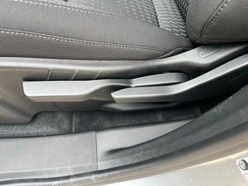 New 2026 Chevrolet Equinox LT w/ Safety and Technology Package image 9