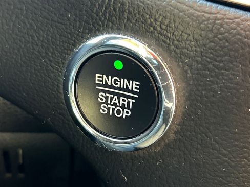 Used 2020 Ford Edge SEL image 30