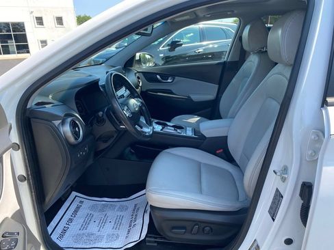 Used 2023 Hyundai Kona Limited w/ Cargo Package FWD image 18