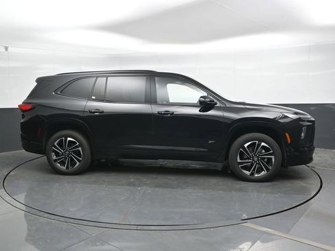 Used 2025 Buick Enclave Sport Touring AWD/4WD image 4