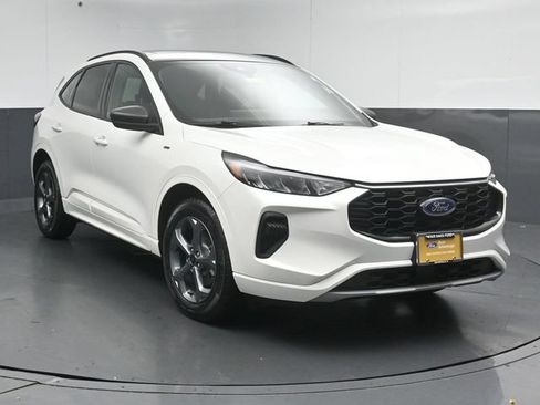 Certified 2024 Ford Escape ST-Line w/ Tech Pack #1 AWD/4WD image 1