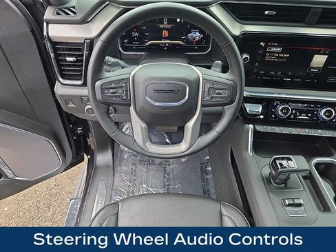 Used 2025 GMC Sierra 1500 Denali AWD/4WD image 3