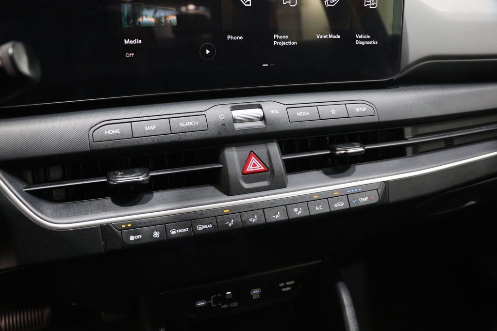 Used 2025 Kia K4 FWD image 26