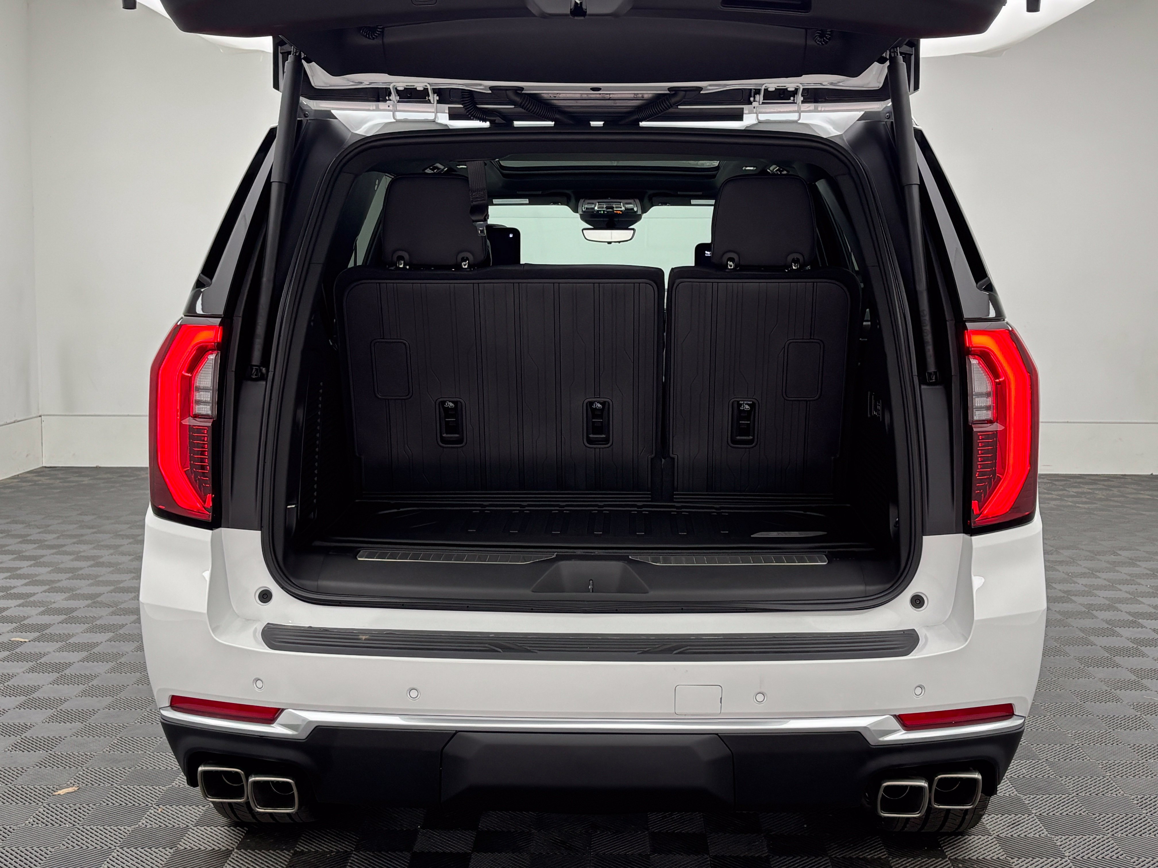 New 2027 GMC Yukon Denali w/ Denali Reserve Package AWD/4WD image 13