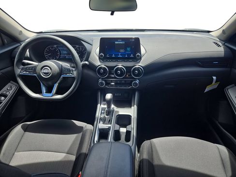 Used 2025 Nissan Sentra SV FWD image 9