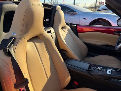 Used 2017 MAZDA MX-5 Miata Grand Touring image 32