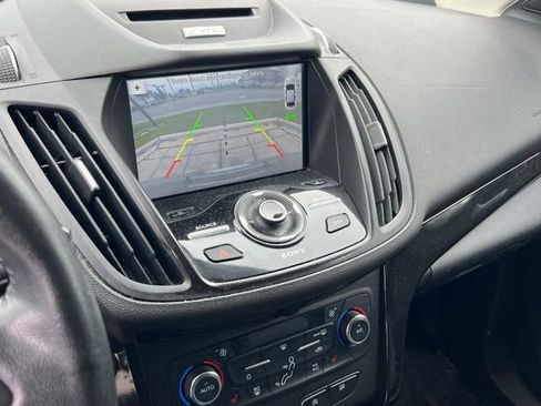 Used 2017 Ford Escape Titanium image 24