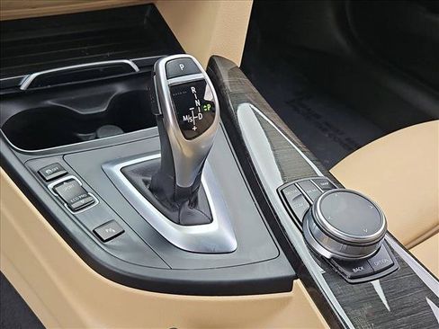Used 2018 BMW 330i Sedan RWD image 12