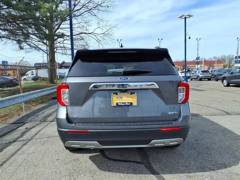 Used 2023 Ford Explorer XLT w/ Equipment Group 202A image 7