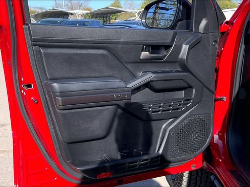 Used 2025 Toyota Tacoma TRD Off-Road image 20