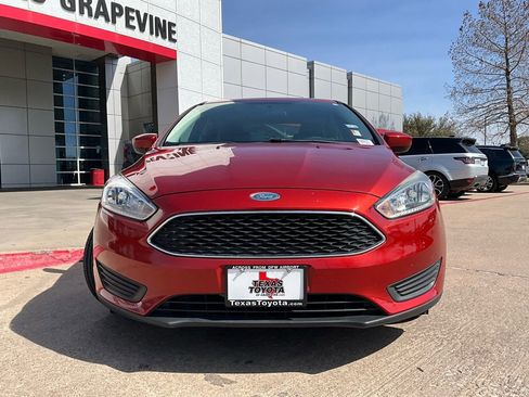 Used 2018 Ford Focus SE image 4