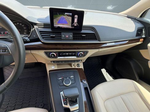Used 2019 Audi Q5 2.0T Premium AWD/4WD image 17